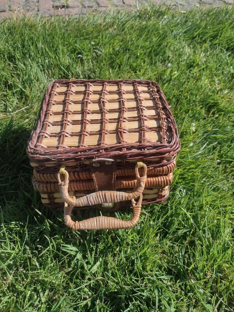 Klein rieten picknickmandje, Ophalen of Verzenden