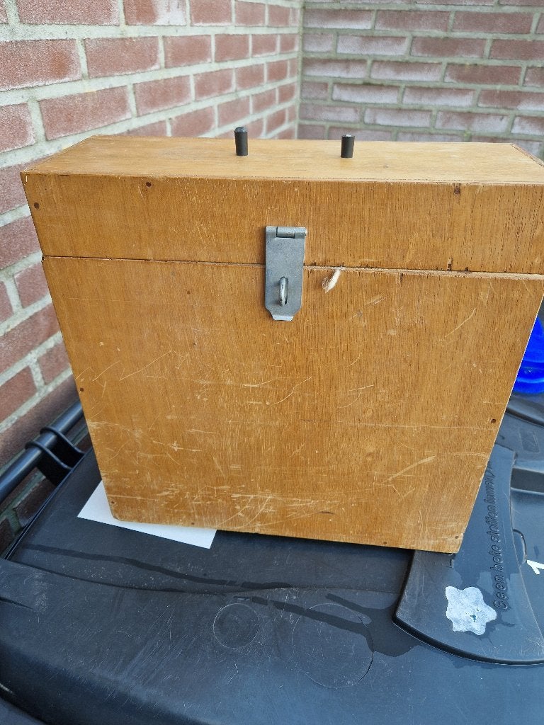 2 houten koffers en 1 houten bakje voor lp's en singles, Ophalen of Verzenden, Gebruikt, Pop
