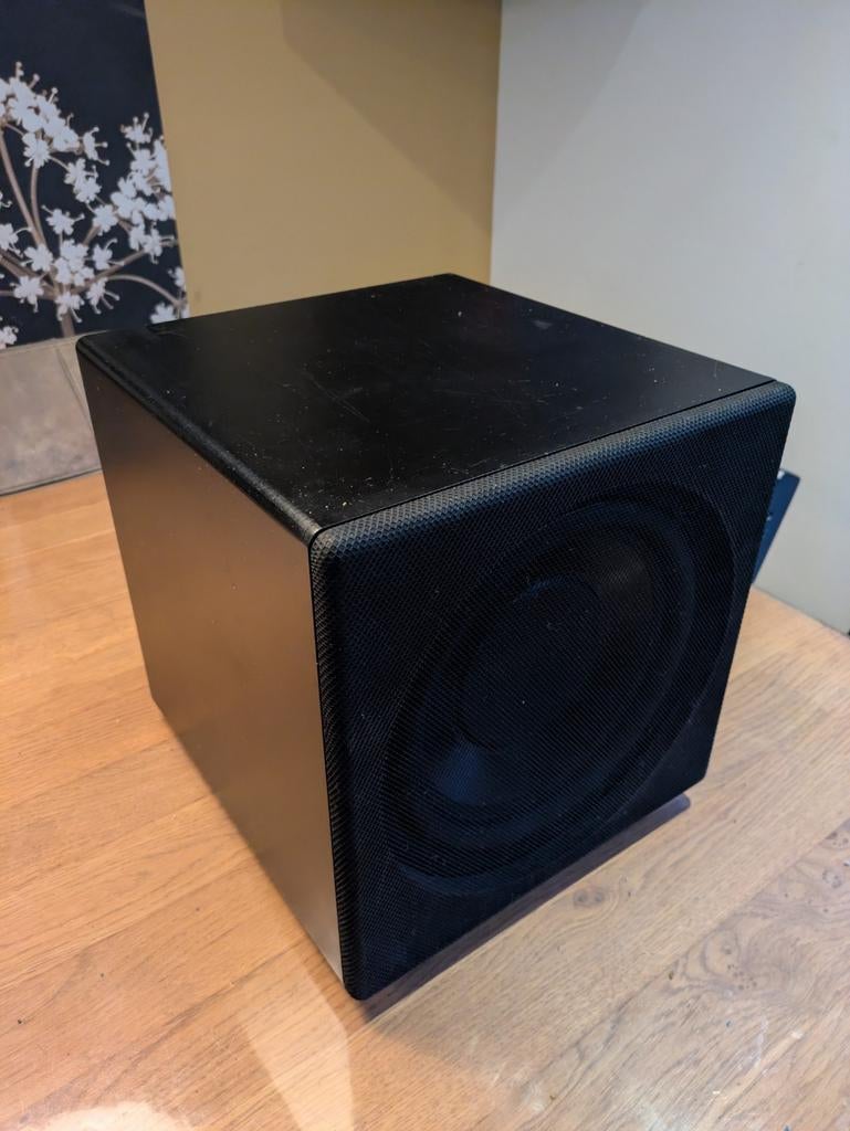 REL Q150E Subwoofer - Nette staat, inclusief netsnoer, Overige merken, Gebruikt, Subwoofer, Ophalen of Verzenden