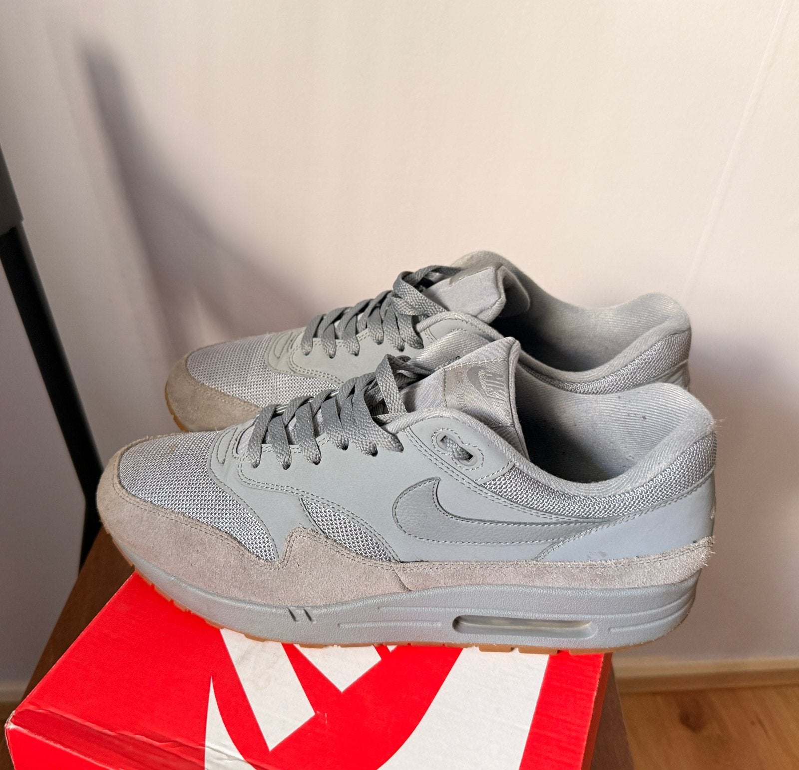 Nike Air Max 1 Cool Grey AH8145-005 EU46 OG Box, Ophalen of Verzenden, Zo goed als nieuw, Overige kleuren
