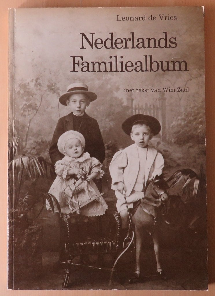 NEDERLANDS FAMILIEALBUM - Leonard de Vries, Leonard de Vries, Overige onderwerpen, Ophalen, Gelezen