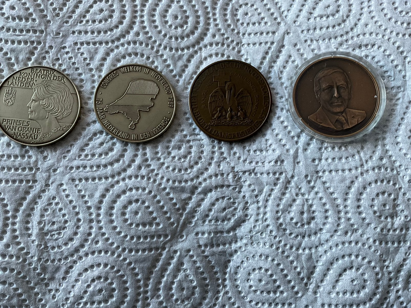 Penningen en munten samen, Ophalen of Verzenden, Overige materialen