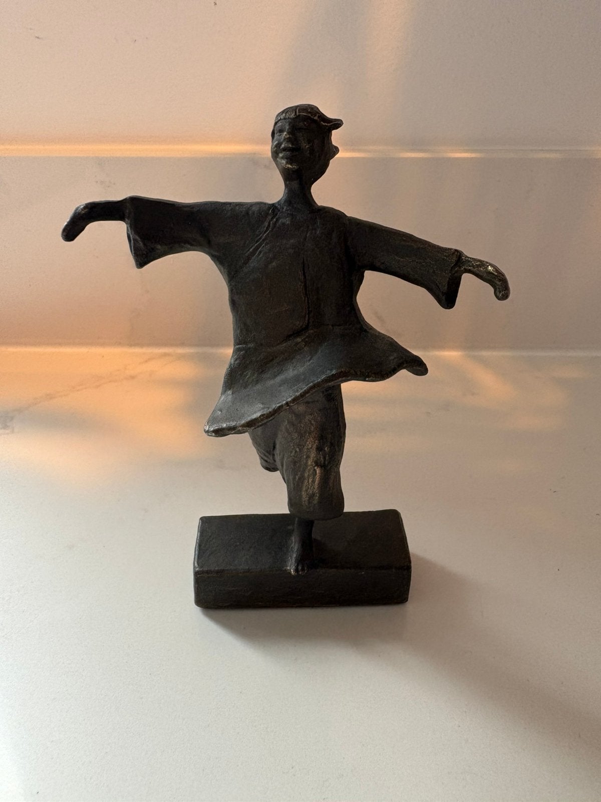 Bronzen beeld Corry Ammerlaan - meisje dansend in de wind, Antiek en Kunst, Ophalen of Verzenden, Brons, Beeld, Minder dan 20 cm