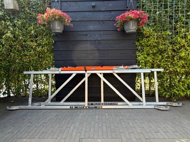 Altrex Voorloopleuning 250 cm - Zo goed als nieuw, Ophalen, Zo goed als nieuw, Rolsteiger of Kamersteiger, 5 meter of hoger