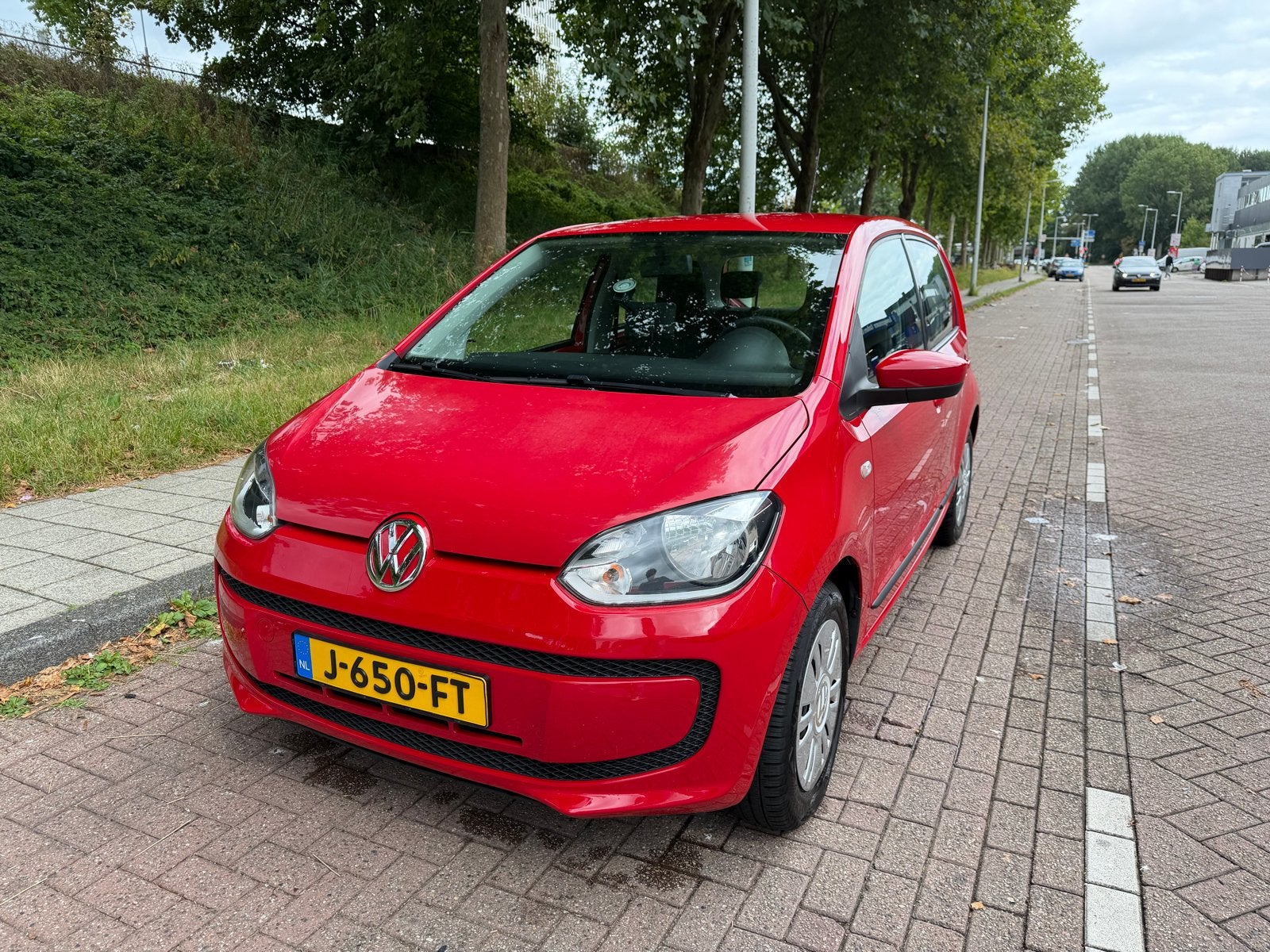 Volkswagen up! 1.0 44KW/60PK 5-DRS 2014 Rood, Auto's, Volkswagen, Voorwielaandrijving, Up!, 4 stoelen, Handgeschakeld
