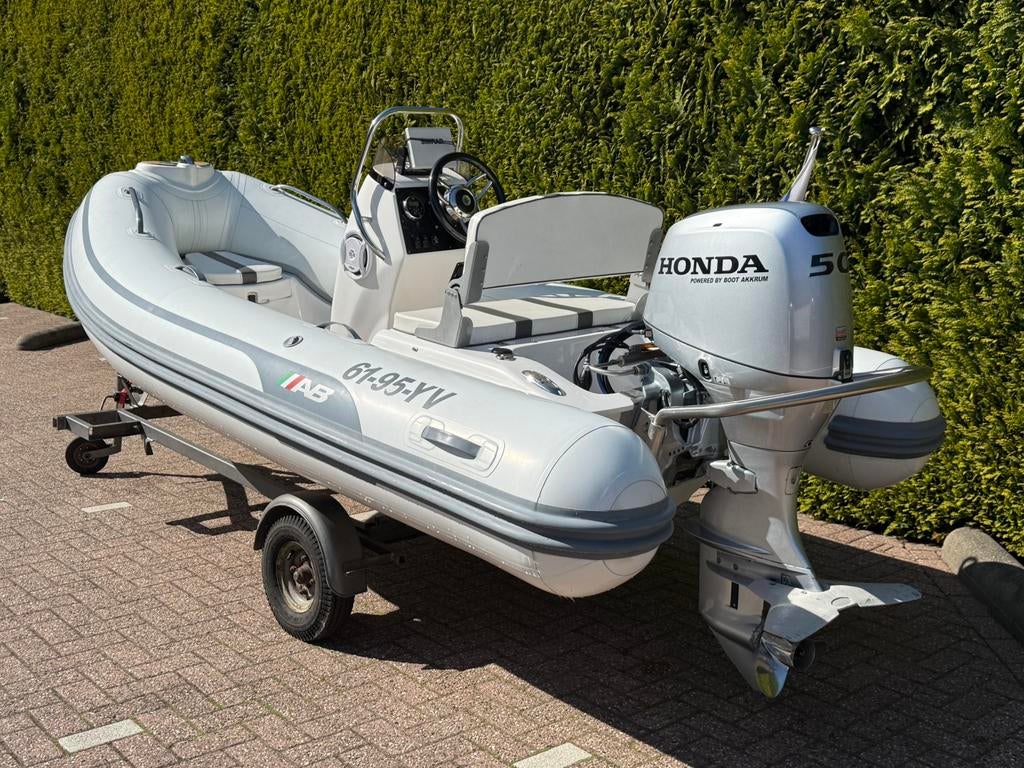 AB inflatables Oceanus 12 VST | Honda 50pk | Direct varen, Watersport en Boten, Rubberboten, Zo goed als nieuw, Aluminium, Brandstoftank
