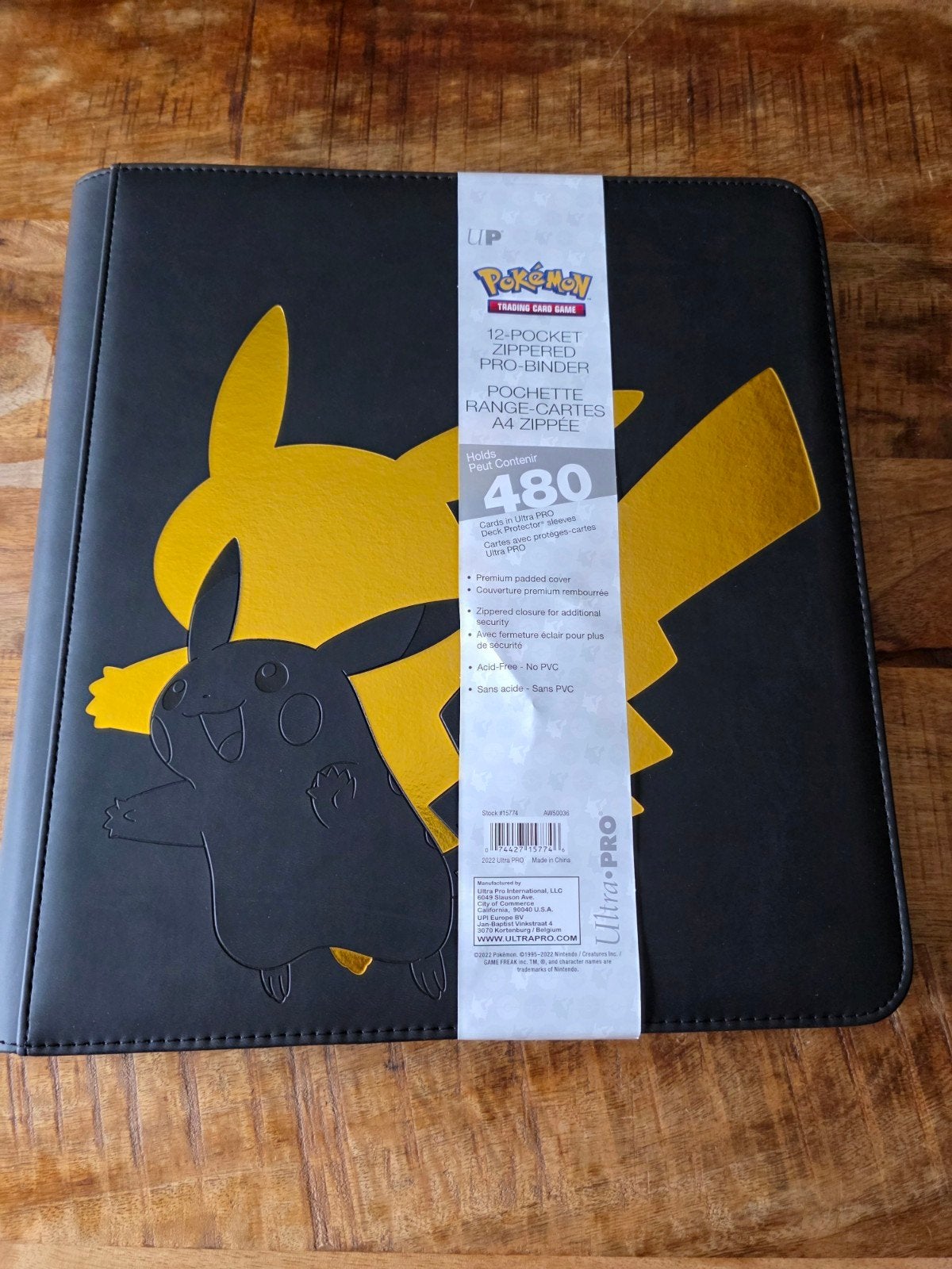 Ultra Pro binder pikachu 480K, Hobby en Vrije tijd, Verzenden, Zo goed als nieuw