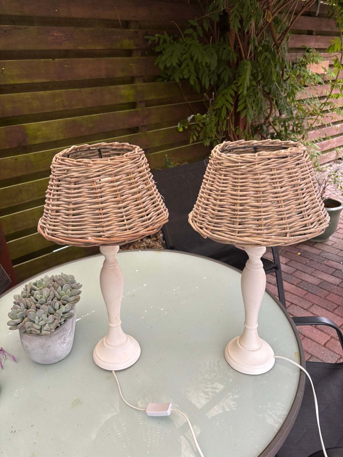 Lamp met rieten kap, Ophalen, Zo goed als nieuw