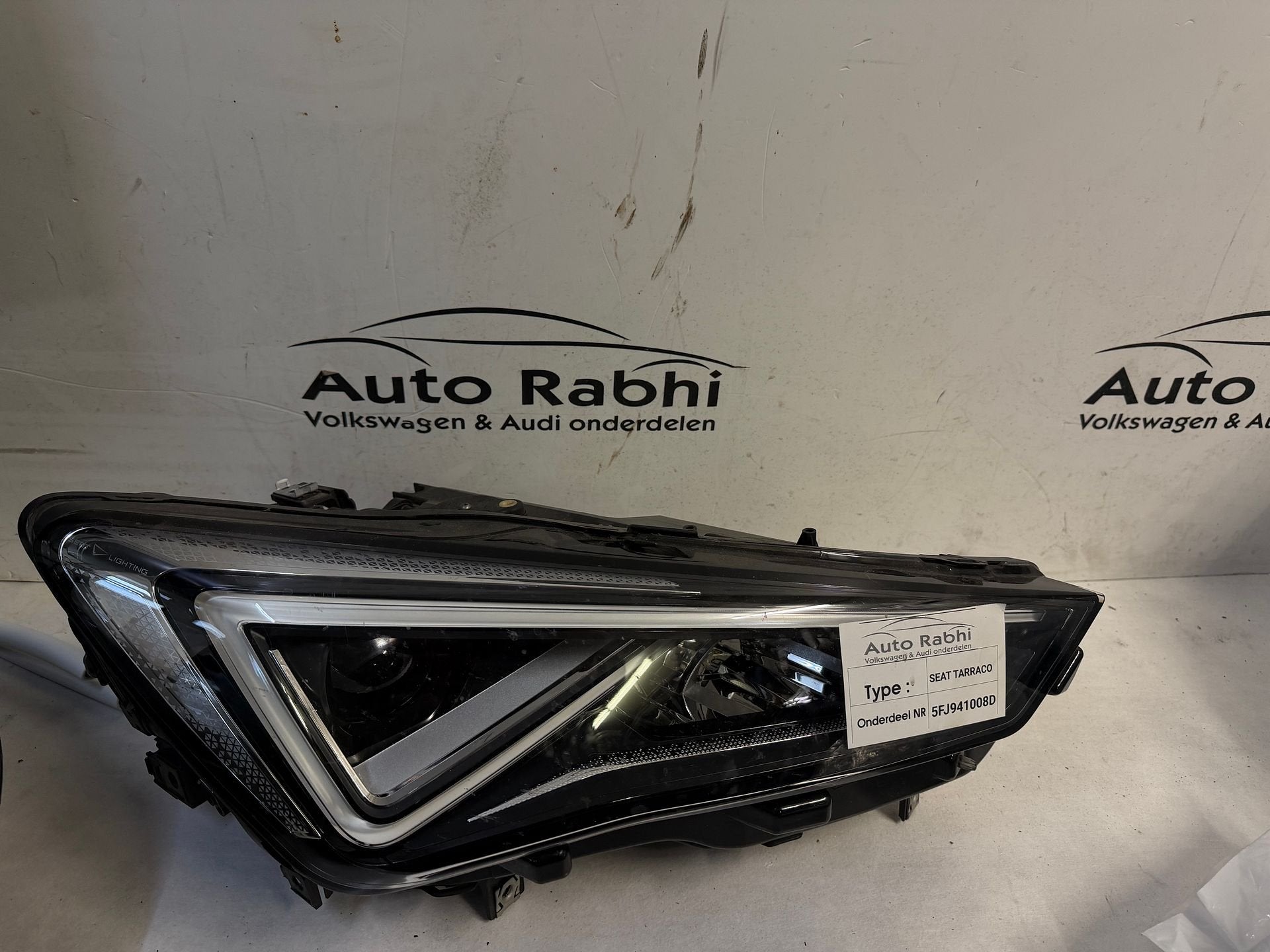 Seat Tarraco  koplamp rechts 5FJ941008D, Gebruikt, -, -, Ophalen of Verzenden
