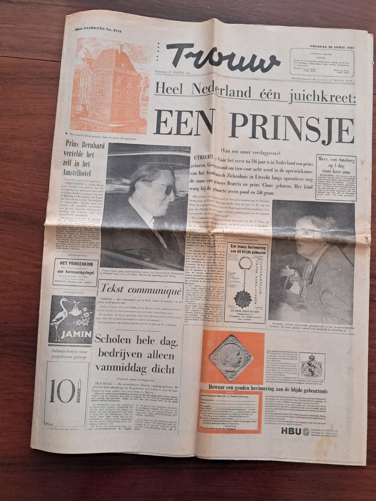 Trouw 28 april 1967 - geboorte van Prins Willem-Alexander, Verzamelen, Ophalen of Verzenden, 1960 tot 1980, Nederland, Krant