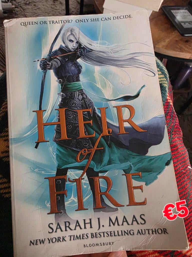 Her fire Sarah J Maas, Boeken, Fantasy, Ophalen of Verzenden, Zo goed als nieuw
