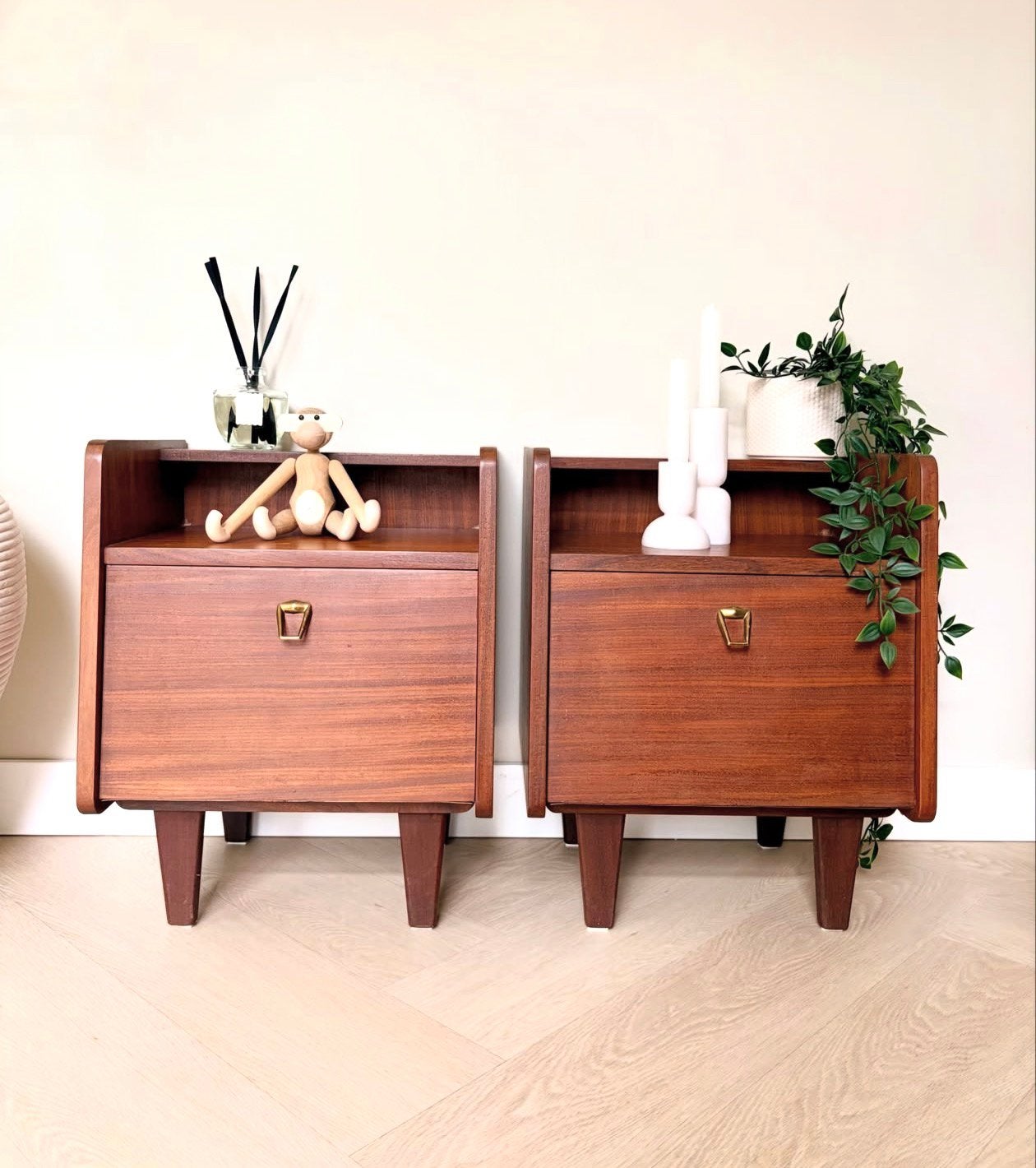 🤎 Set 2 vintage nachtkastjes teak jaren 60 Deens retro kast, Ophalen, Zo goed als nieuw, Minder dan 45 cm