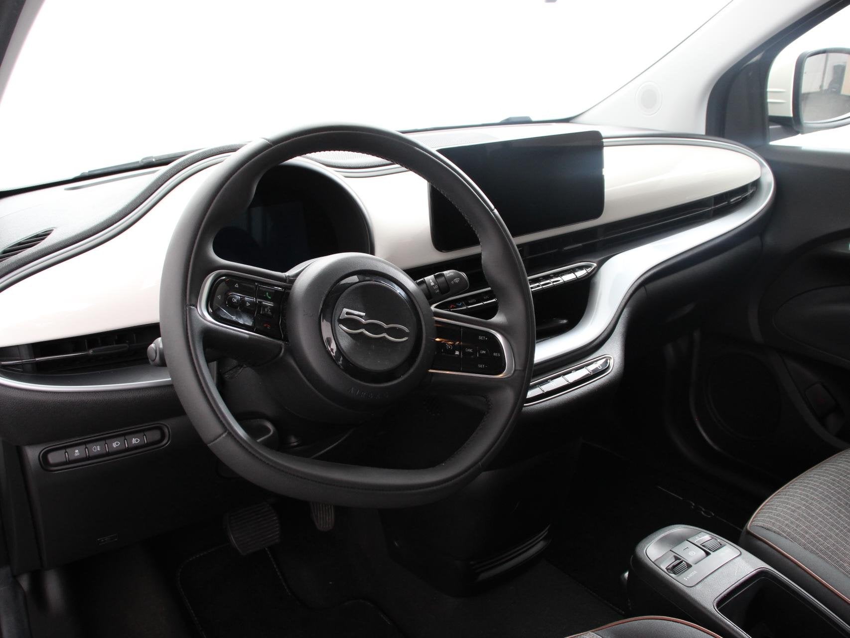 Fiat 500e Icon 42 kWh Automaat Climate control Cruise contro, Stof, 118 pk, Automatische klimaatregeling, 4 stoelen