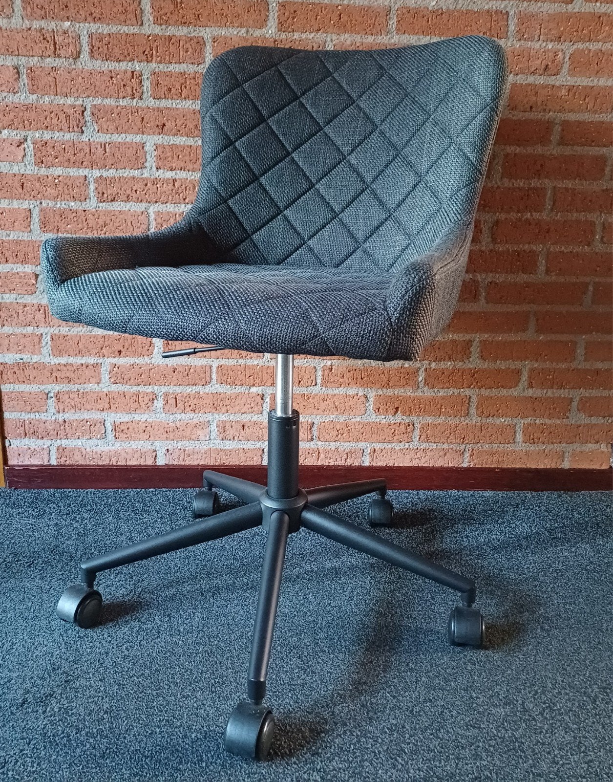 4x JYSK PEBRINGE Bureaustoelen - Donkergrijs, Ophalen, Gebruikt, Grijs, Bureaustoel