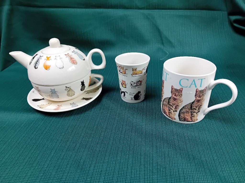 Poezen servies., Overige typen, Ophalen of Verzenden, Zo goed als nieuw, Overige stijlen