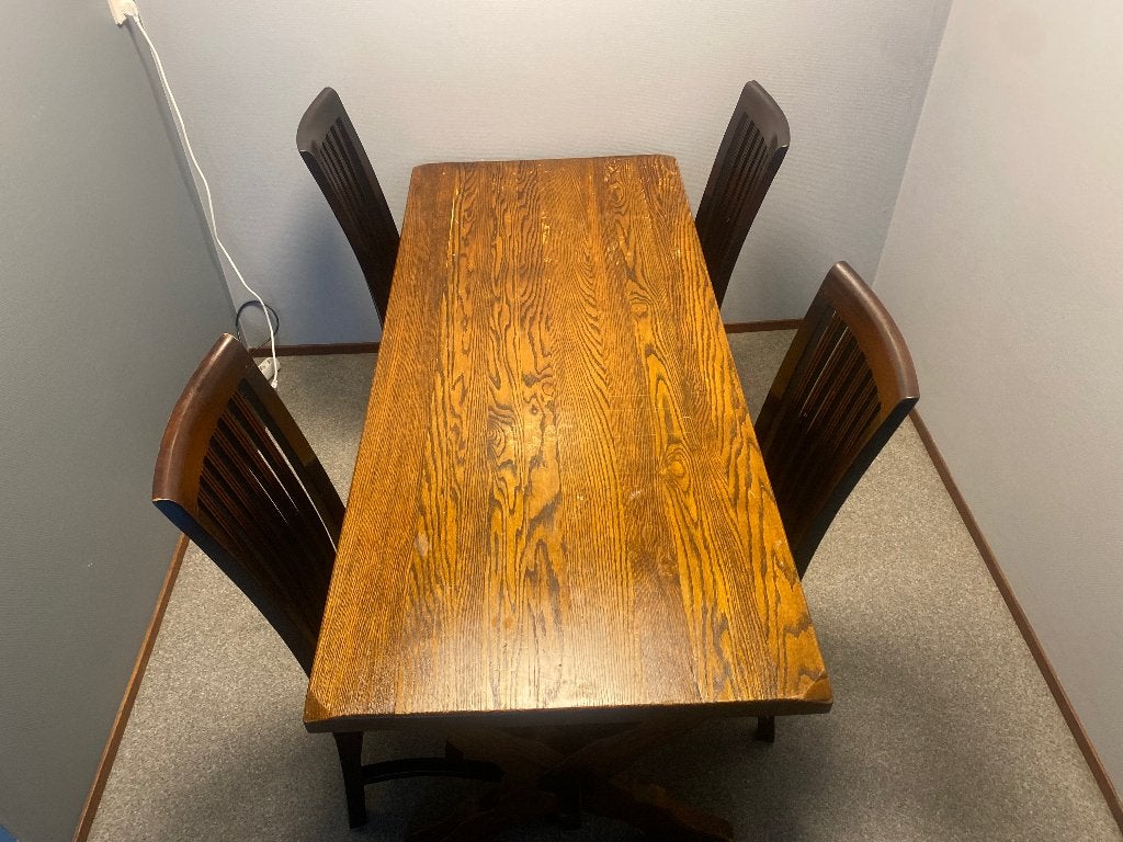 Grote Tafel met 4 stoelen, Huis en Inrichting, Tafels | Eettafels, Ophalen, Gebruikt, 50 tot 100 cm, 150 tot 200 cm