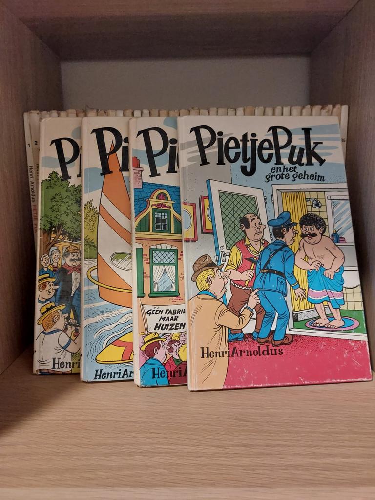Pietje Puk boeken- Henri Arnoldus- nr 1 t/m 38 + 44, Complete serie of reeks, Ophalen of Verzenden, Gelezen