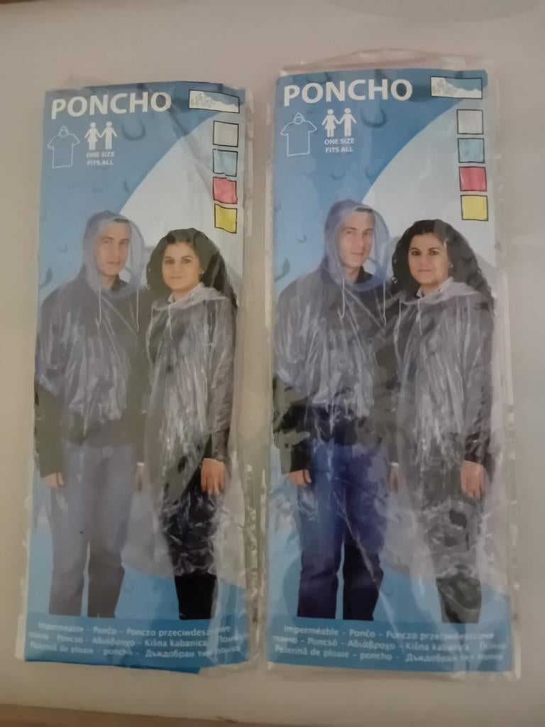 NIEUW 2 poncho s, Ophalen, Nieuw, Regenjas
