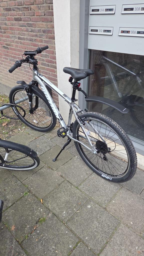 Mountain Bicycle, Fietsen en Brommers, Fietsen | Crossfietsen en BMX, Ophalen of Verzenden, Aluminium, 24 inch of meer