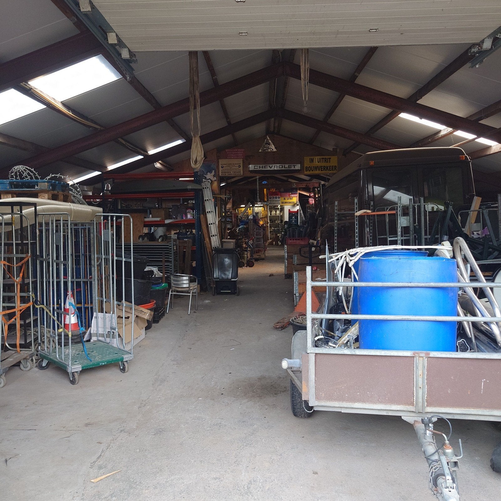 stallingsplaatsen te huur, Auto diversen