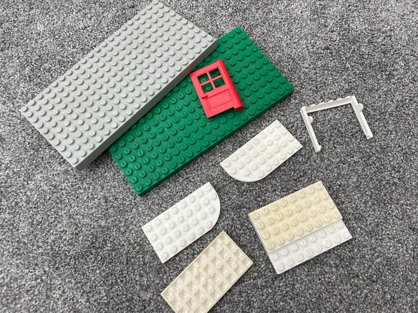 Losse lego grondplaten en voordeur, Gebruikt, Overige thema's, Lego, Ophalen of Verzenden