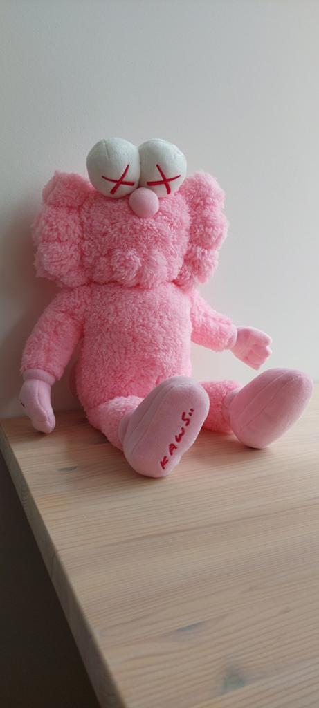 KAWS BFF Pink 2017 (OriginalFake), Ophalen of Verzenden