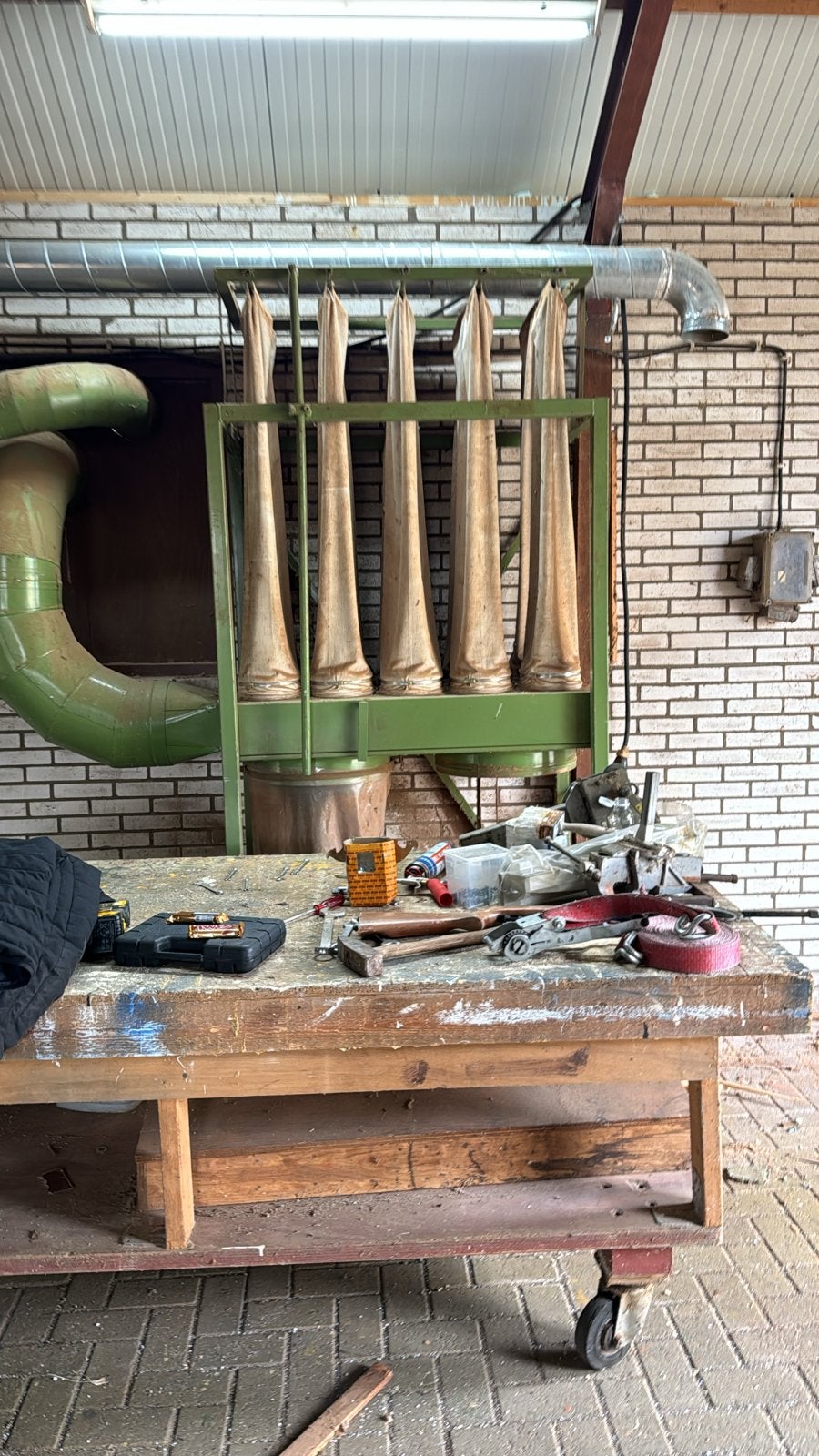 Afzuiger zonder motor en buizen - Werkend gedemonteerd