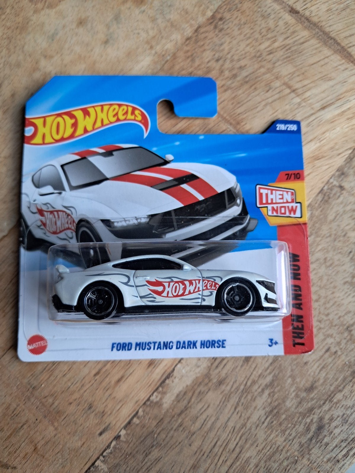 Hot Wheels Ford Mustang Dark Horse wit nieuw in ovp, Hobby en Vrije tijd, Modelauto's | Overige schalen, Nieuw, Auto, Ophalen of Verzenden