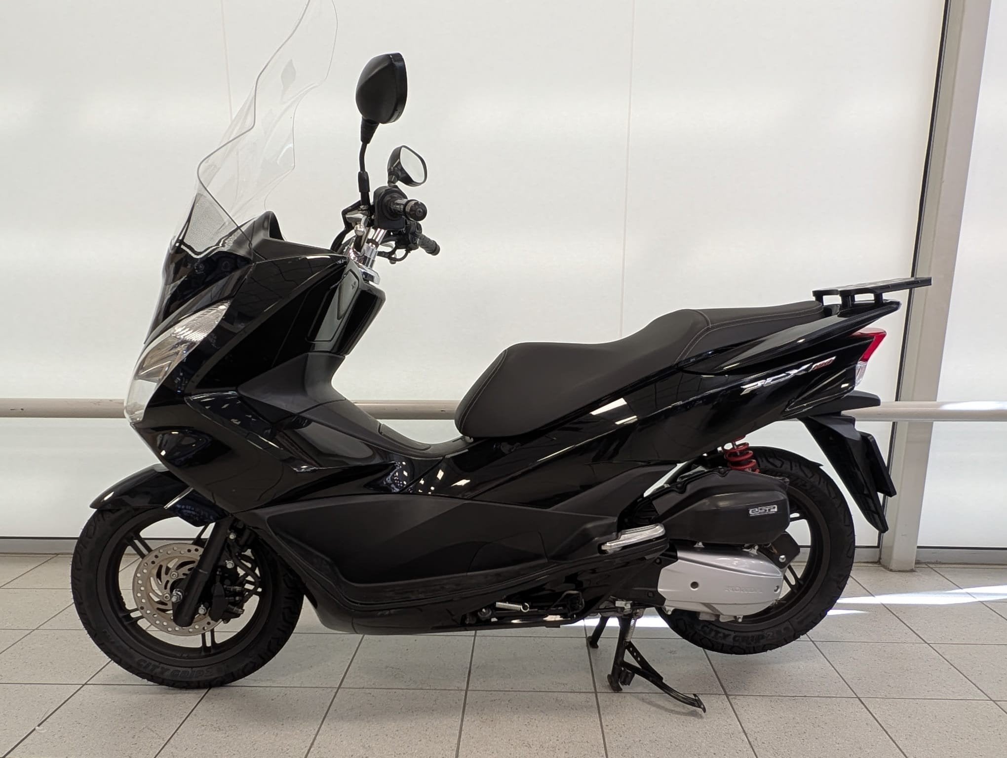 Honda PCX 150 (bj 2017), Scooter, Bedrijf, Honda Motor Europe Limited, Customer.service@honda-eu.com