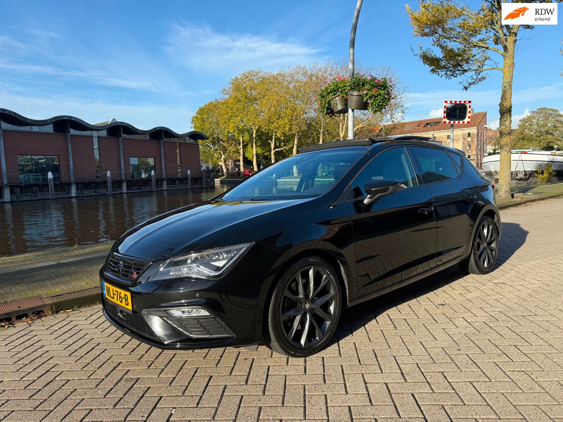 Seat Leon ST 2.0 TSI FR Business Intense_OPENDAK_NETTE AUTO, Auto's, Dealer onderhouden, Gebruikt, 1984 cc, Leon