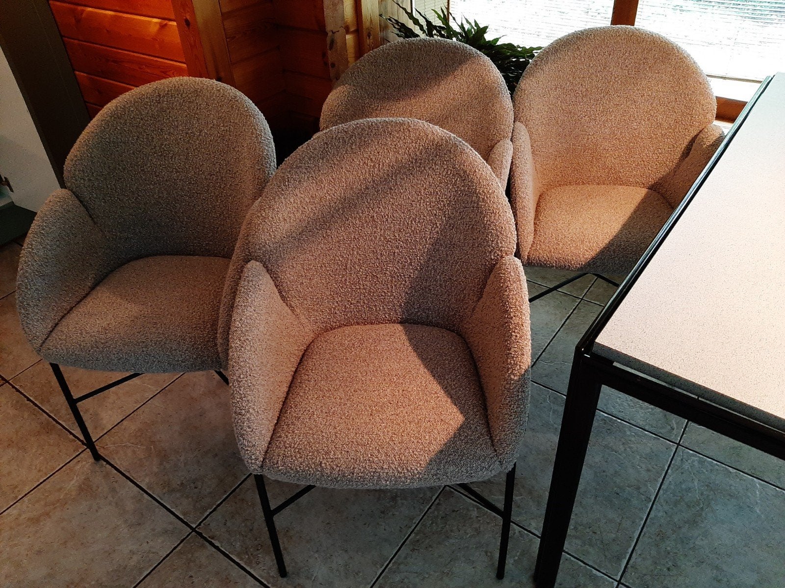 4 Argos 3807 Eettafelstoelen met Touch Toffee bekleding, Ophalen, Bruin, Zo goed als nieuw, Modern