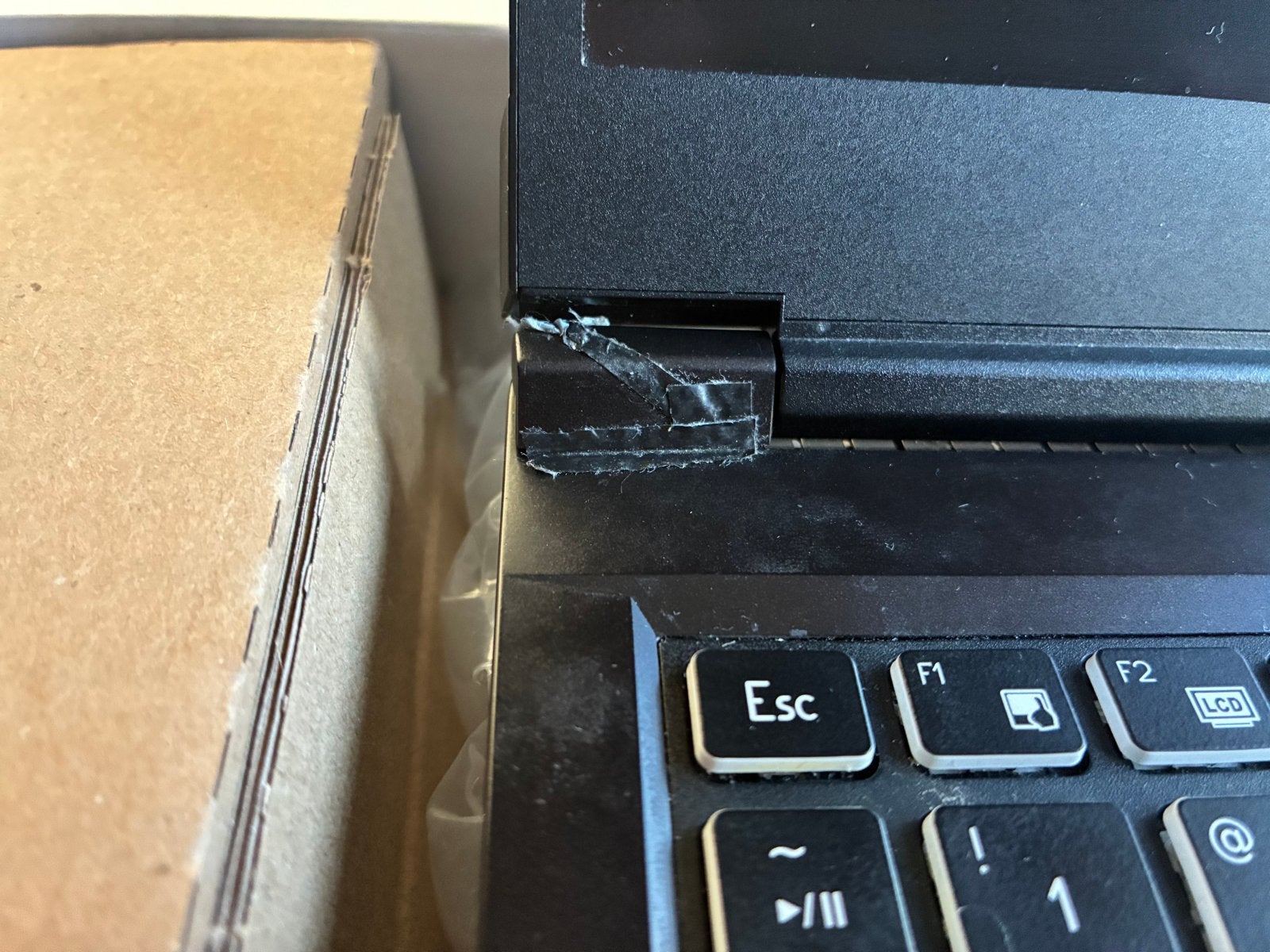 Foto 6 van Medion Erazer Deputy P60 gaming laptop