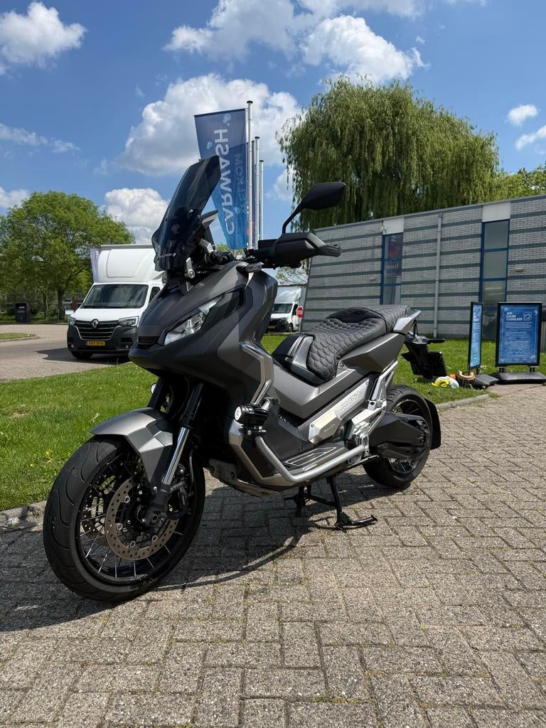 Honda X-ADV: De Koning van de Motorscooters met vele extra's, Scooter, Gebruikt, Particulier, Automaat