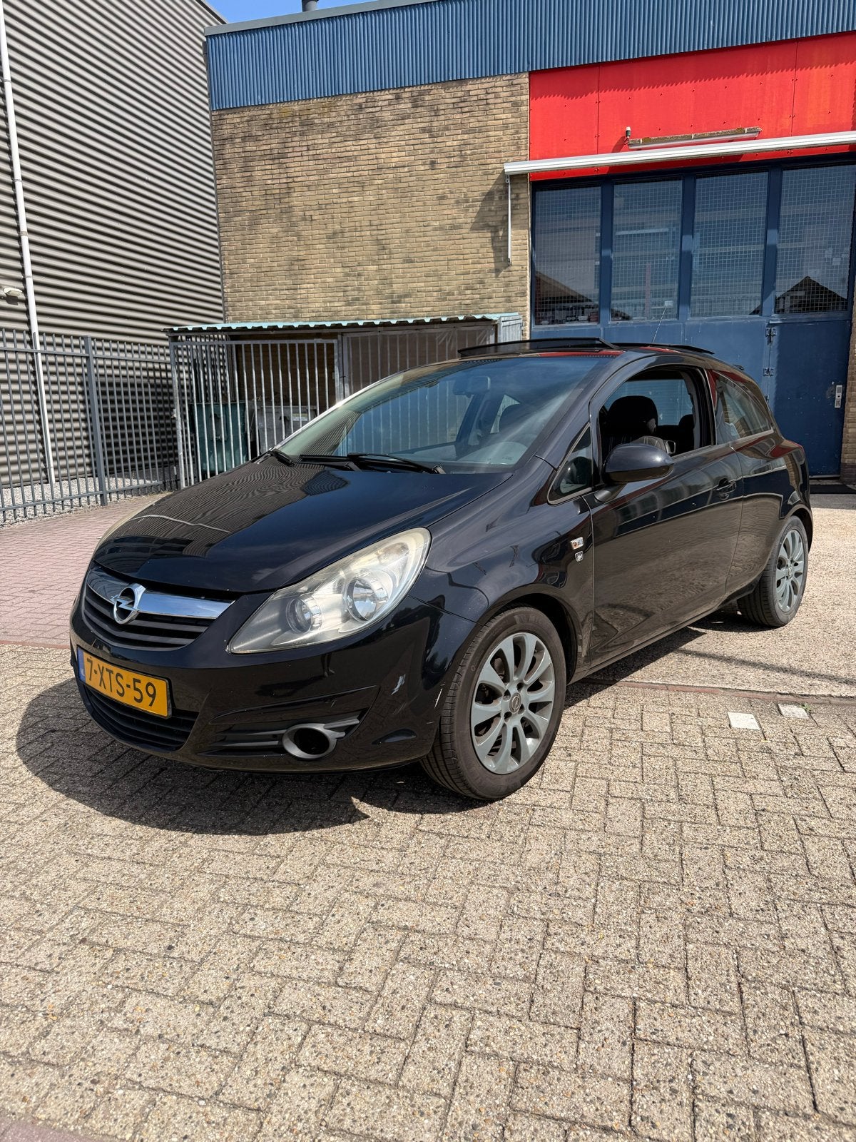 Opel Corsa 1.2 16V KETTING RATELT, Voorwielaandrijving, 40 €/maand, Zwart, Stoelverwarming