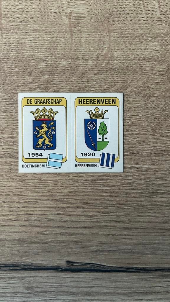 Panini Voetbal 84 plaatje embleem De Graafschap & Heerenveen, Verzenden, Zo goed als nieuw, Sticker
