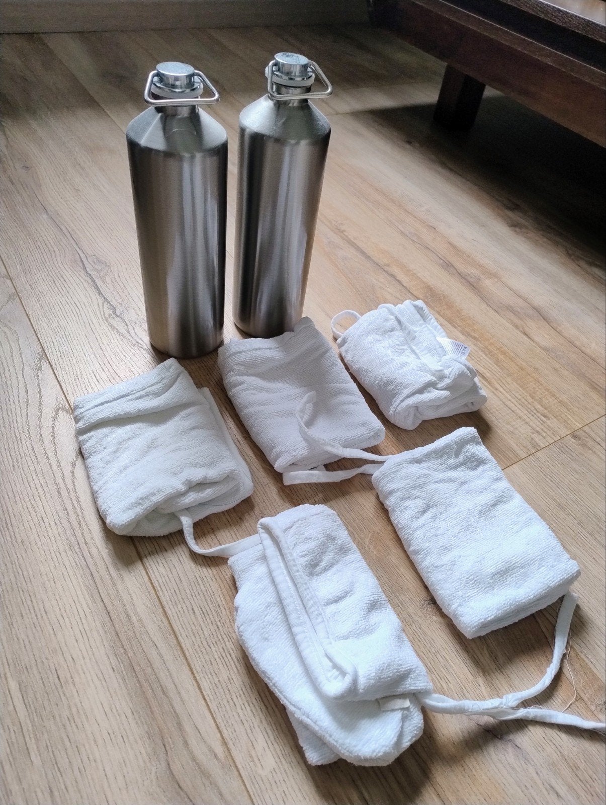 2 Hema kruiken met 5 kruikzakken, Ophalen of Verzenden, Zo goed als nieuw