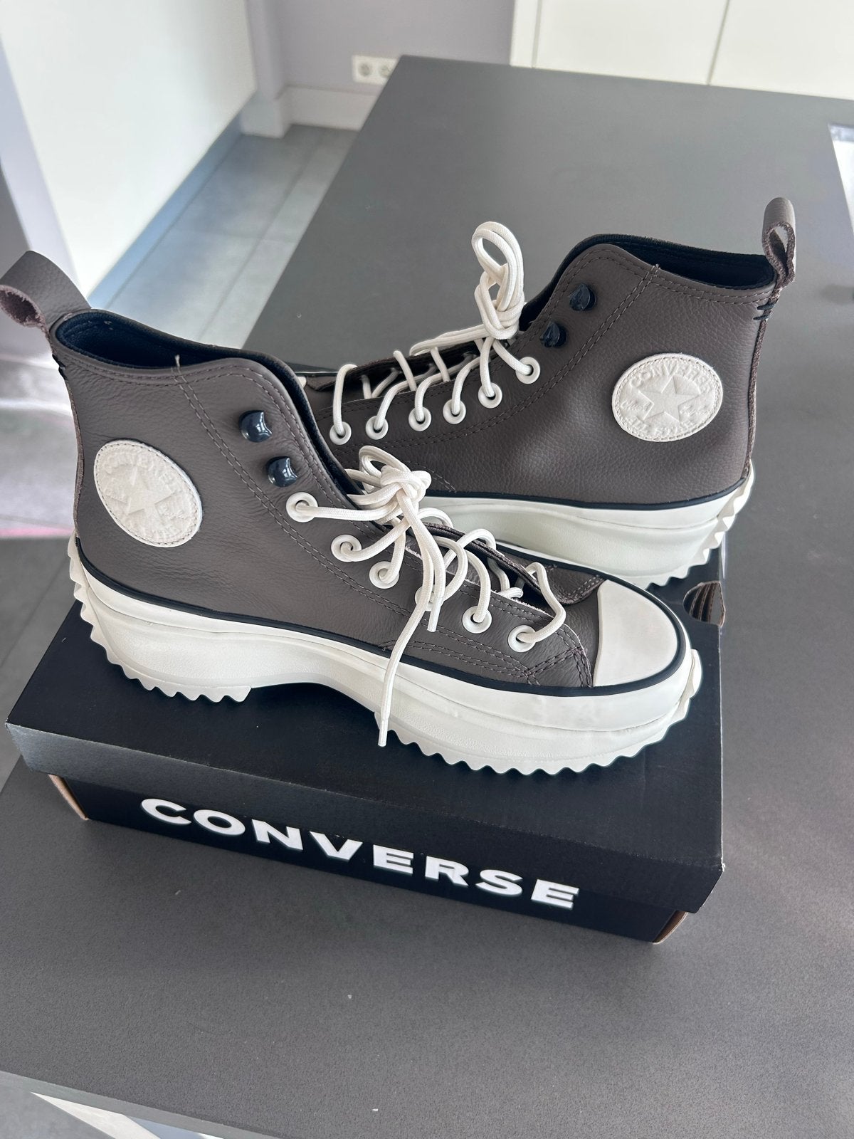 Converse Run Star Hike Hi - Nieuw in doos, Ophalen of Verzenden, Nieuw, Grijs, Sneakers of Gympen