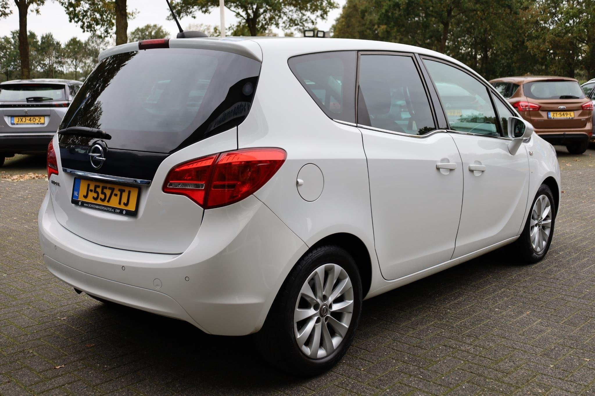 Opel Meriva 1.4 Cosmo CAMERA NAVI CRUISE CLIMA HALF-LEER 2XP, Auto's, Voorwielaandrijving, Gebruikt, 4 cilinders, 1261 kg