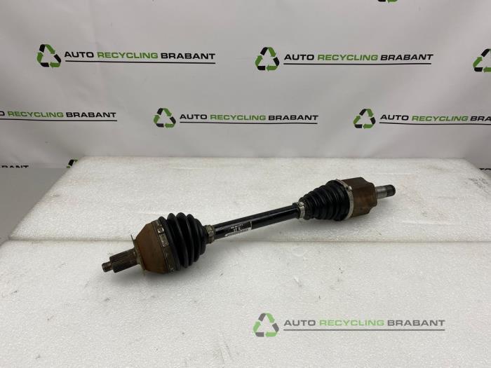 Aandrijfas links-voor van een Volkswagen Polo, Auto-onderdelen, Gebruikt, -, -, Ophalen of Verzenden