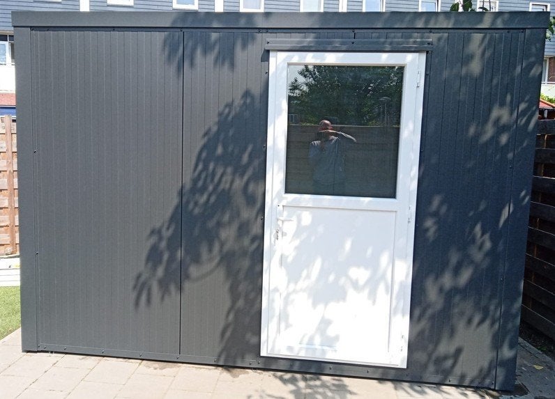 Moderne Tuinhuis/Schuur/Kantoor met Elektra en Vinyl Vloer, Ophalen, Kunststof, Tuinhuis, 250 tot 500 cm