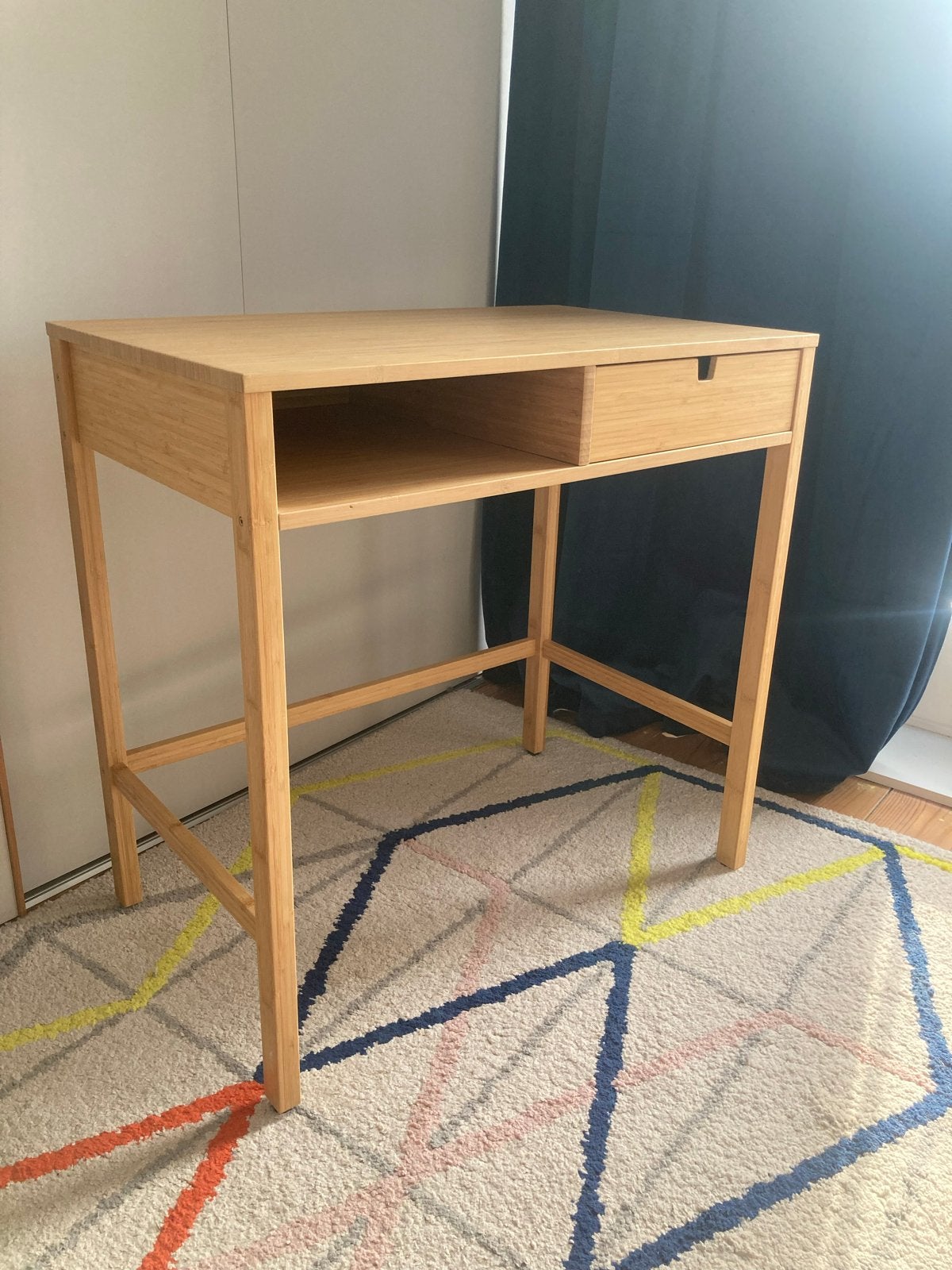 IKEA nordkisa bamboe bureau, Ophalen of Verzenden, Zo goed als nieuw, Overige merken, Computerbureau