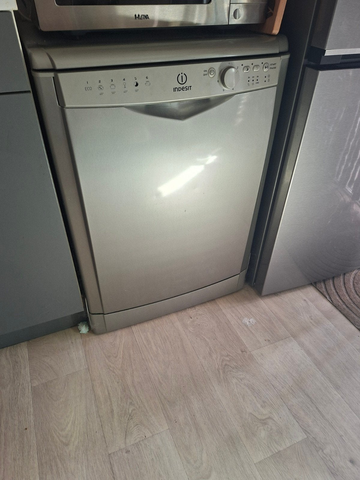 Indesit Vrijstaande Vaatwasser - Zilver, Ophalen, Gebruikt, Kort programma, 85 tot 90 cm