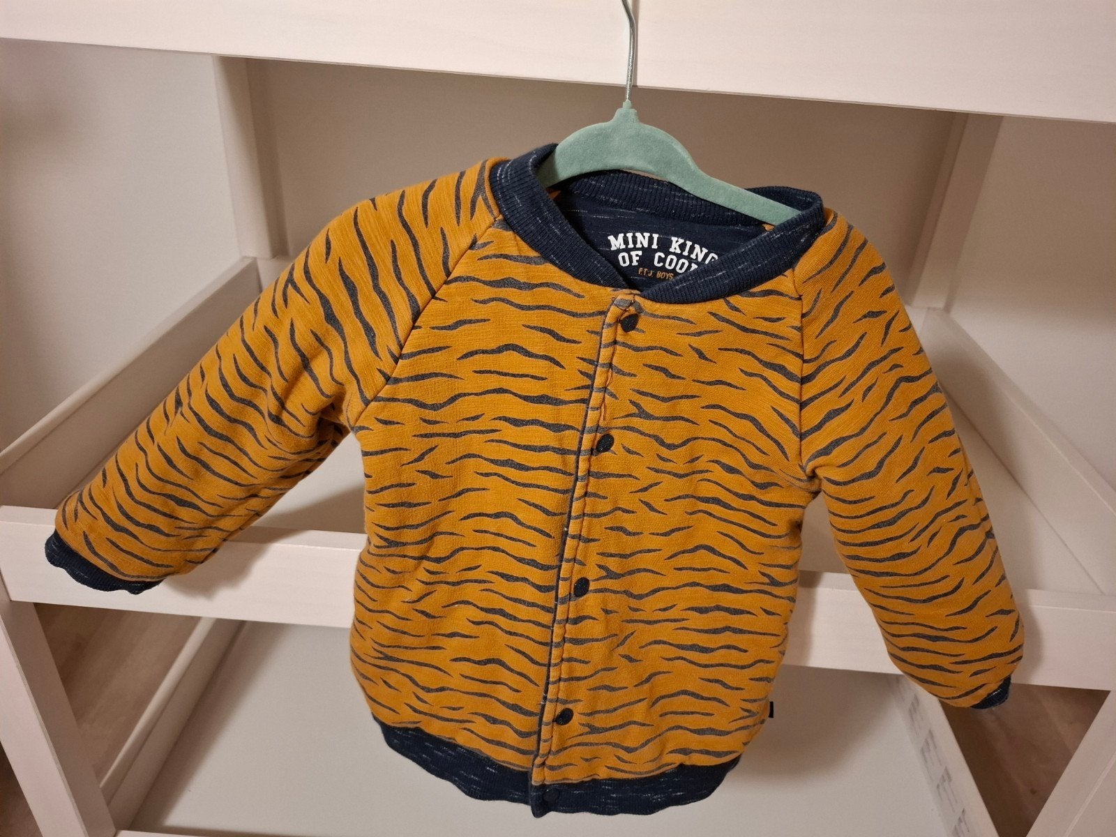Stoer omkeerbaar jasje voor jongens van feetje maat 62 - Tij, Kinderen en Baby's, Kinderkleding | Overige, Ophalen of Verzenden