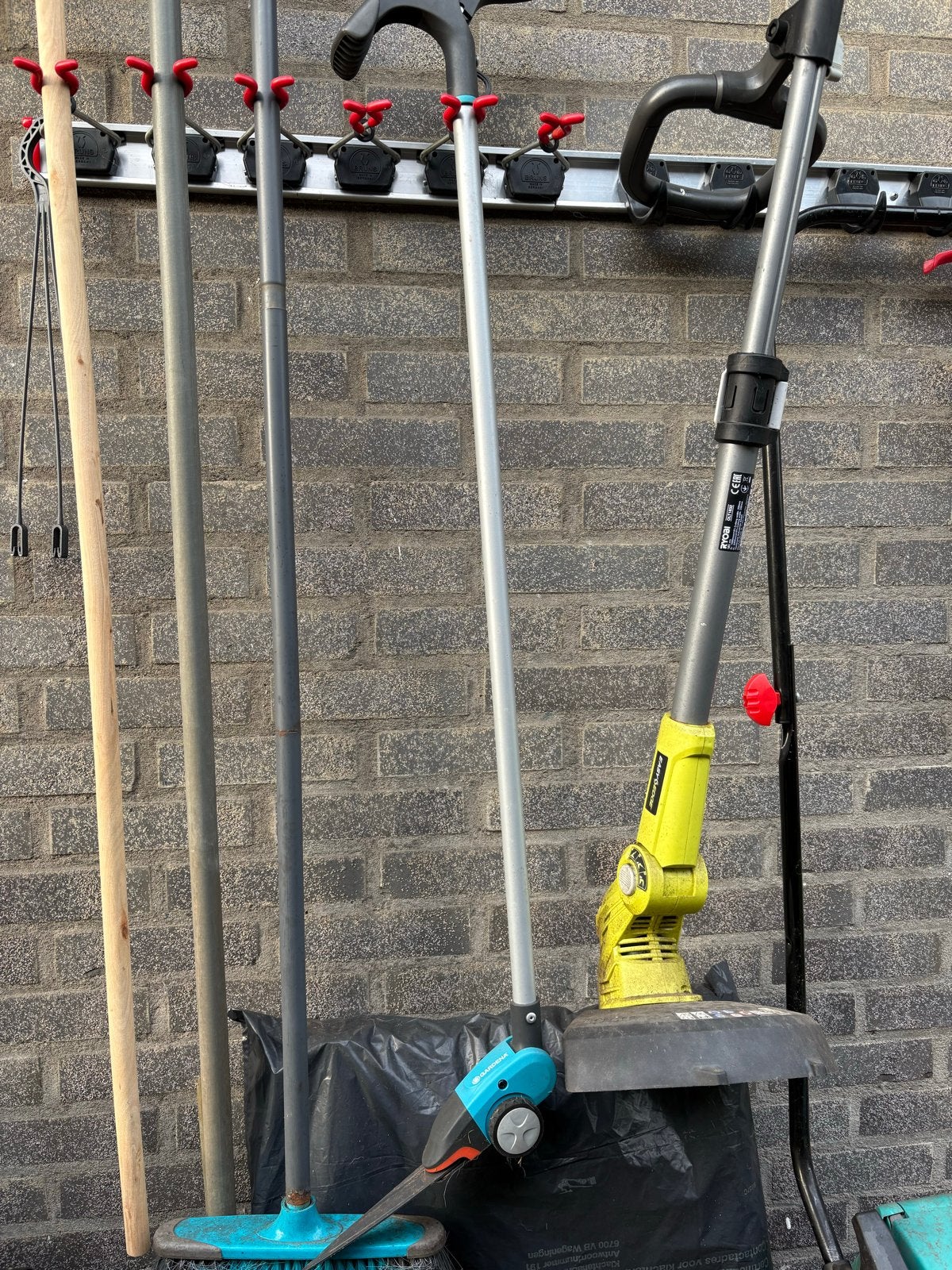 Elektrische kantenschaar Gardena, zo goed als nieuw, Ophalen, Zo goed als nieuw, Minder dan 10 cm, Accu