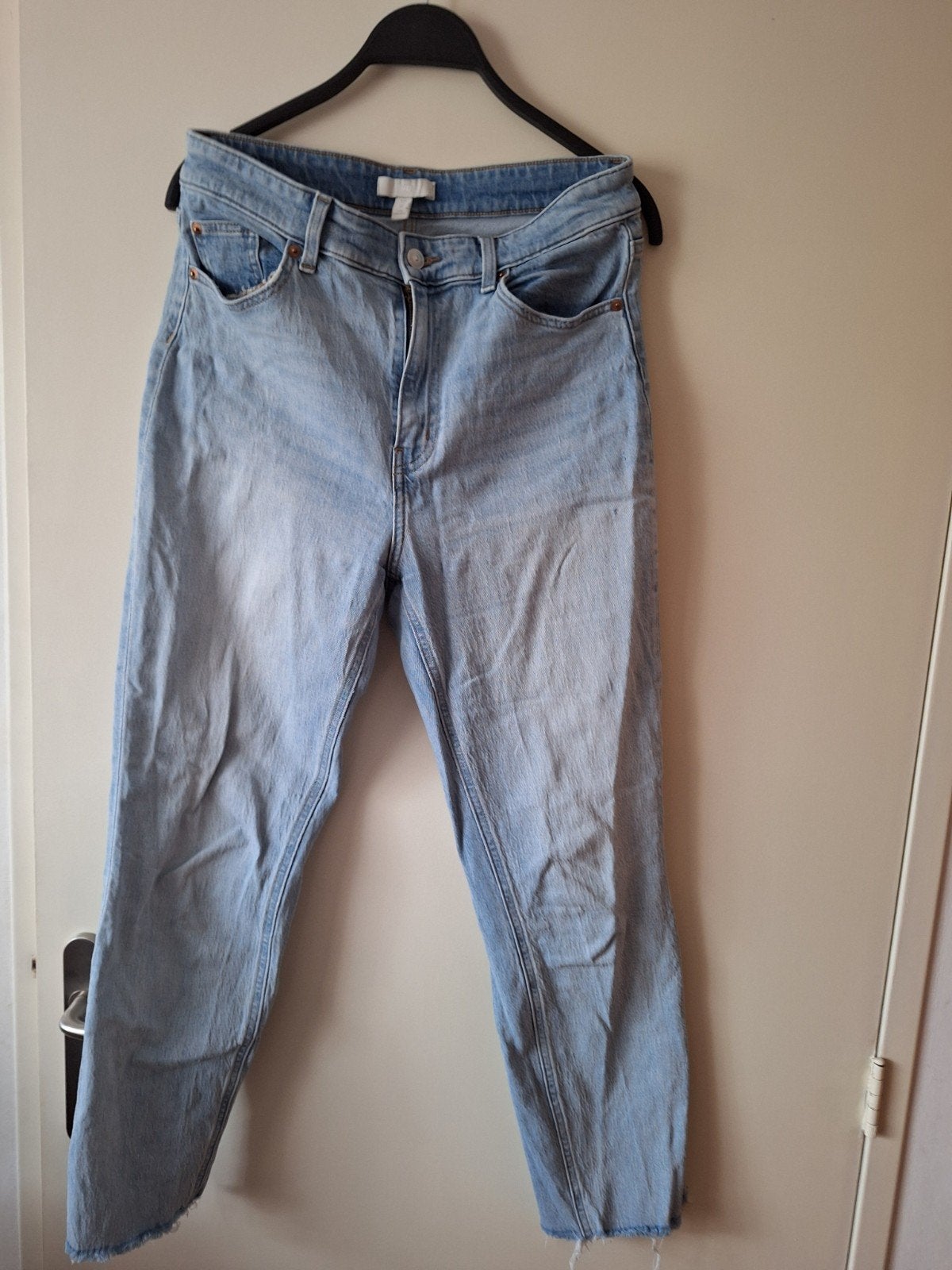 dames spijkerbroek h&m maat 42, Ophalen of Verzenden, Gedragen, Blauw, W33 - W36 (confectie 42/44)