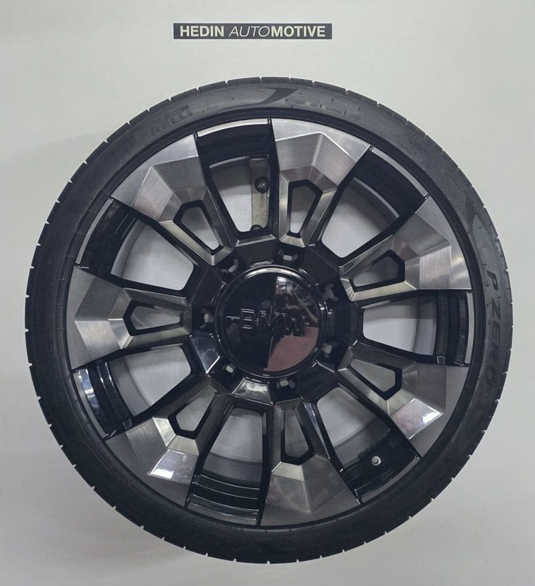 BMW XM  (G09)  Styling 923M  23"  N/RFT + RDCi Zomer, Gebruikt, -, -, Banden en Velgen