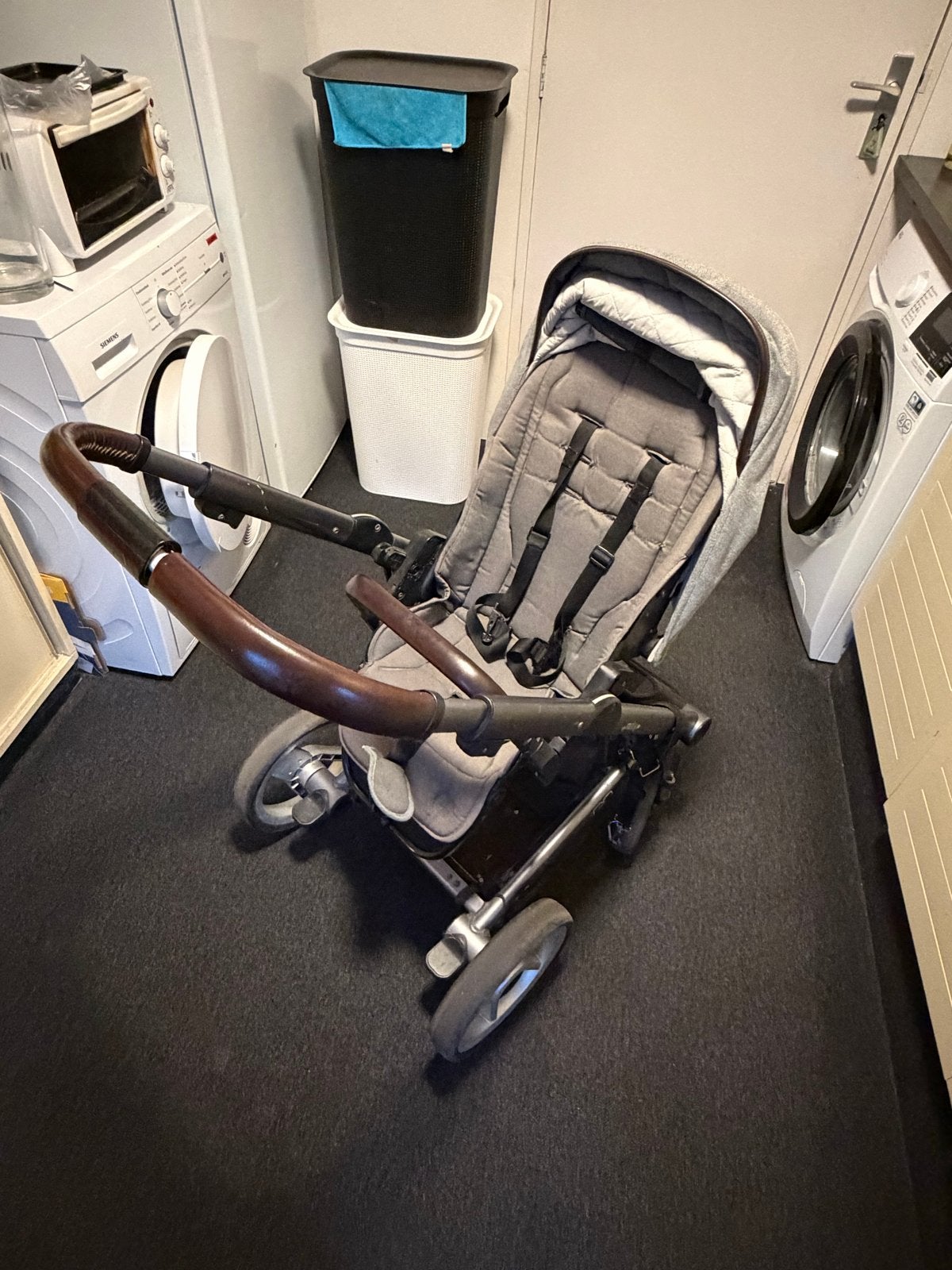 Mutsy Igo kinderwagen - compleet en in goede staat, Gebruikt, Met reiswieg, Mutsy, Ophalen