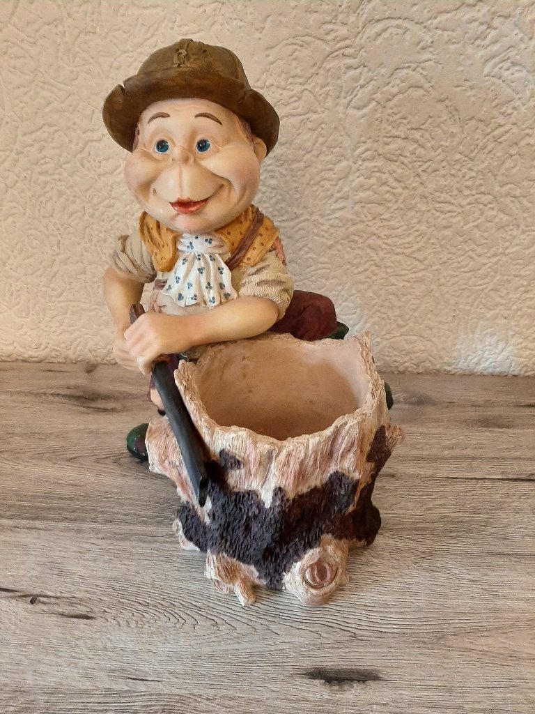 laven efteling tuinman met de zaag, Verzamelen, Efteling, Zo goed als nieuw, Beeldje of Poppetje, Ophalen of Verzenden