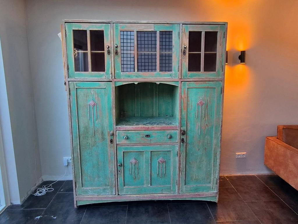 Unieke Vintage Buffetkast - Groen met Glazen Deuren, Ophalen
