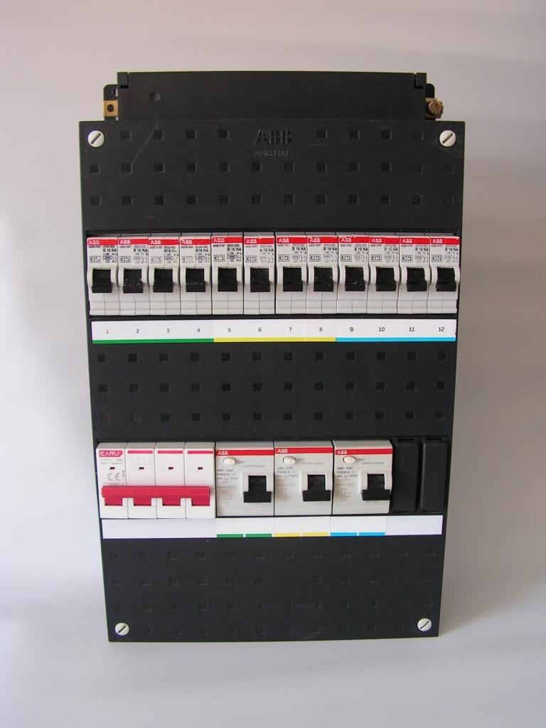 ABB busboard 3-fase groepenkast ( 12 groepen ), Ophalen of Verzenden, Gebruikt, Overige typen